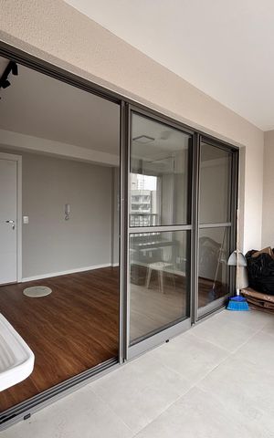 Apartamento à venda com 37m², 1 quarto e sem vaga Apartamento à venda com 37m², 1 quarto e sem vagaVaranda