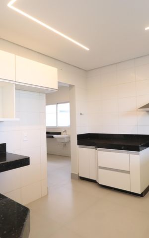 Casa de condomínio para alugar com 259m², 4 quartos e 4 vagasCozinha