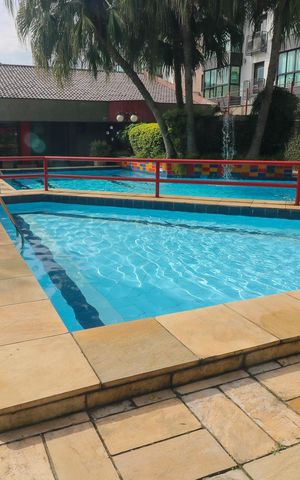 Apartamento à venda com 94m², 2 quartos e 2 vagas Apartamento à venda com 94m², 2 quartos e 2 vagasÁrea comum - Piscina