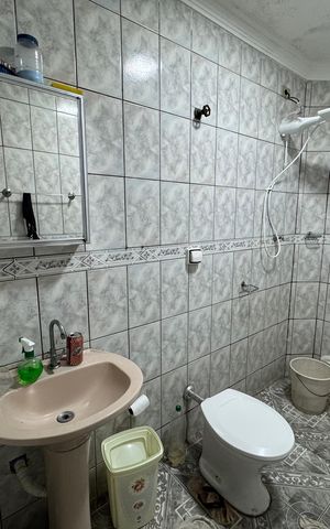 Casa para alugar com 100m², 1 quarto e 2 vagasBanheiro