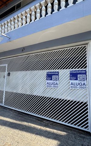 Casa para alugar com 100m², 2 quartos e 1 vaga Casa para alugar com 100m², 2 quartos e 1 vagaFachada com PLACA