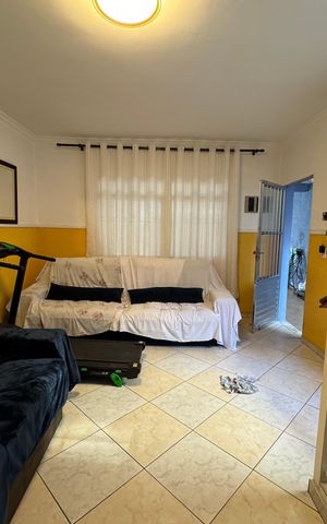 Casa para alugar com 100m², 2 quartos e 1 vaga Casa para alugar com 100m², 2 quartos e 1 vagaSala