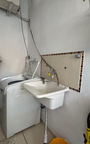 Casa para alugar com 100m², 2 quartos e 1 vaga Casa para alugar com 100m², 2 quartos e 1 vagaÁrea de Serviço