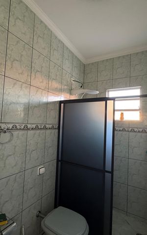 Casa para alugar com 100m², 2 quartos e 1 vaga Casa para alugar com 100m², 2 quartos e 1 vagaBanheiro da Suíte 1