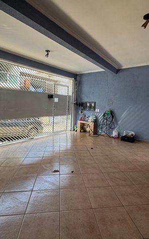 Casa para alugar com 100m², 2 quartos e 1 vaga Casa para alugar com 100m², 2 quartos e 1 vagaGaragem