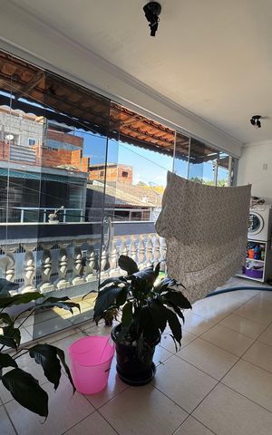 Casa para alugar com 100m², 2 quartos e 1 vaga Casa para alugar com 100m², 2 quartos e 1 vagaVaranda