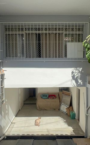 Casa à venda com 195m², 6 quartos e 1 vaga Casa à venda com 195m², 6 quartos e 1 vagaGaragem