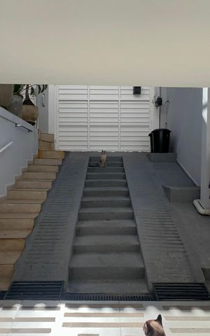 Casa à venda com 195m², 6 quartos e 1 vaga Casa à venda com 195m², 6 quartos e 1 vagaGaragem