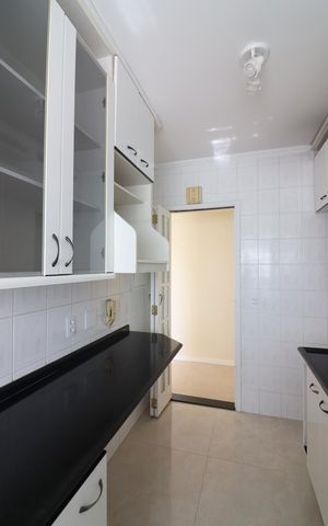 Apartamento para alugar com 62m², 2 quartos e 1 vagaCozinha 