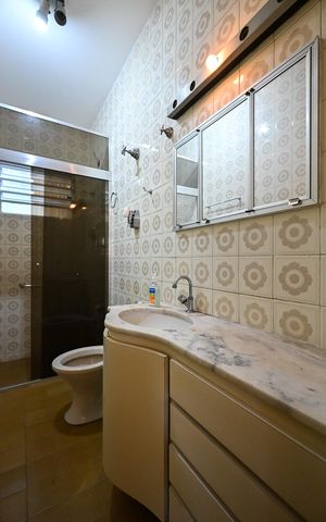 Casa para alugar com 280m², 3 quartos e 2 vagasBanheiro