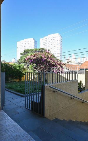 Casa para alugar com 280m², 3 quartos e 2 vagasEntrada