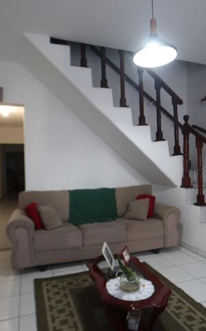 Casa à venda com 175m², 2 quartos e 3 vagasSala