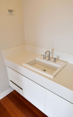Apartamento à venda com 72m², 2 quartos e 2 vagasBanheiro Suíte