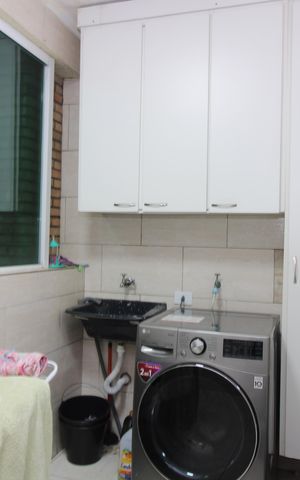 Casa à venda com 170m², 3 quartos e 4 vagasÁrea de Serviço