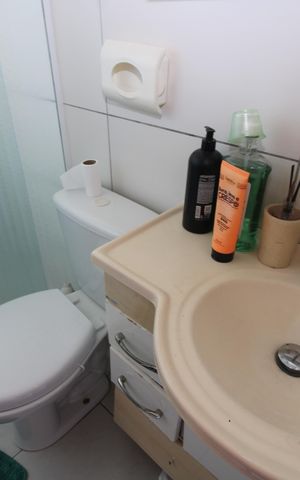Casa à venda com 170m², 3 quartos e 4 vagasBanheiro da Suíte