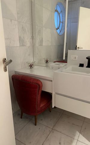 Apartamento à venda com 280m², 4 quartos e 2 vagas Apartamento à venda com 280m², 4 quartos e 2 vagasBanheiro