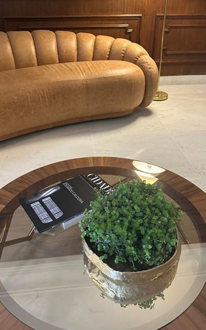 Apartamento à venda com 280m², 4 quartos e 2 vagas Apartamento à venda com 280m², 4 quartos e 2 vagasSala