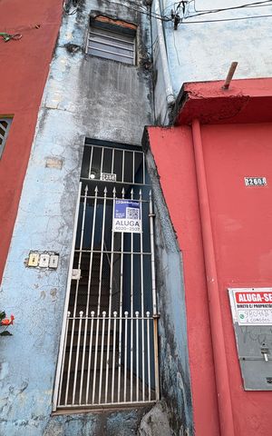 Casa para alugar com 95m², 2 quartos e sem vagaFachada