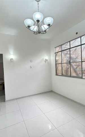Casa para alugar com 100m², 2 quartos e 1 vagaSala