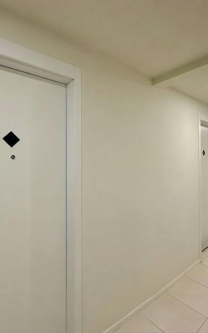 Apartamento à venda com 39m², 2 quartos e sem vaga Apartamento à venda com 39m², 2 quartos e sem vagaHall Apartamento
