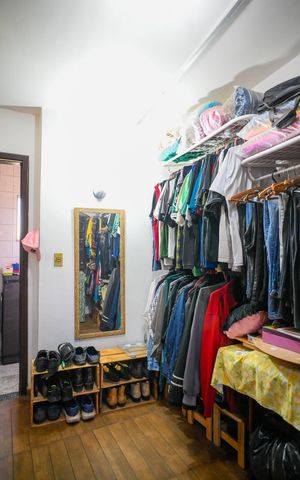 Casa à venda com 210m², 5 quartos e 2 vagas Casa à venda com 210m², 5 quartos e 2 vagasSuíte
