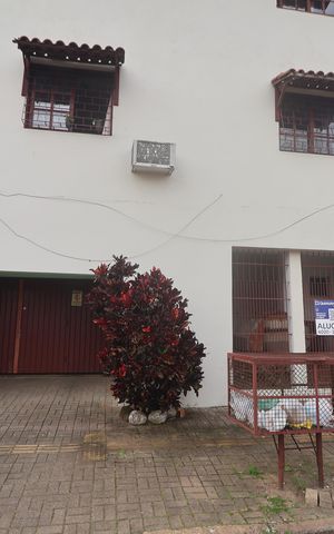 Casa para alugar com 180m², 2 quartos e 1 vagaFachada