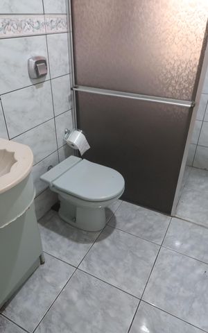 Casa para alugar com 180m², 2 quartos e 1 vagaBanheiro suíte 1