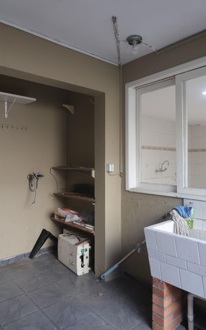 Casa para alugar com 180m², 2 quartos e 1 vagaLavanderia 