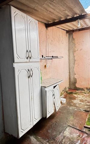 Casa à venda com 150m², 2 quartos e 3 vagas Casa à venda com 150m², 2 quartos e 3 vagasÁrea de Serviço