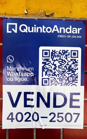 Casa à venda com 150m², 2 quartos e 3 vagas Casa à venda com 150m², 2 quartos e 3 vagasFachada