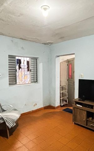 Casa à venda com 150m², 2 quartos e 3 vagas Casa à venda com 150m², 2 quartos e 3 vagasSala