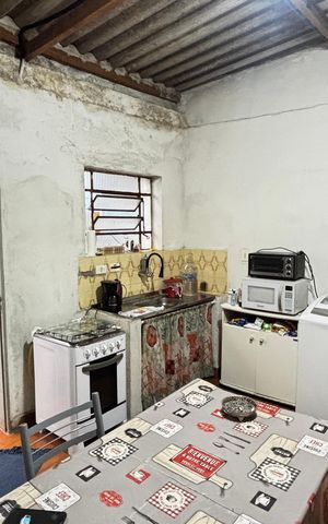 Casa à venda com 150m², 2 quartos e 3 vagas Casa à venda com 150m², 2 quartos e 3 vagasCozinha