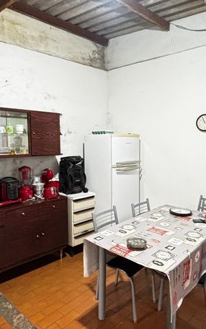 Casa à venda com 150m², 2 quartos e 3 vagas Casa à venda com 150m², 2 quartos e 3 vagasCozinha