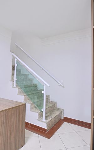 Casa de condomínio para alugar com 150m², 3 quartos e 2 vagasSala