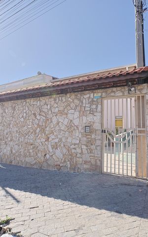 Casa de condomínio para alugar com 150m², 3 quartos e 2 vagasFachada