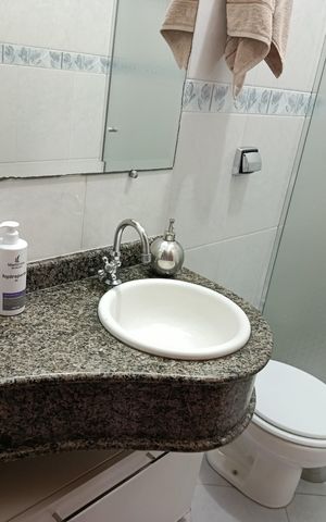 Casa à venda com 170m², 3 quartos e 5 vagas Casa à venda com 170m², 3 quartos e 5 vagasBanheiro