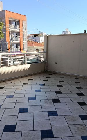 Casa à venda com 170m², 3 quartos e 5 vagas Casa à venda com 170m², 3 quartos e 5 vagasÁrea externa