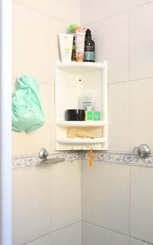 Casa à venda com 96m², 3 quartos e 2 vagasBanheiro social