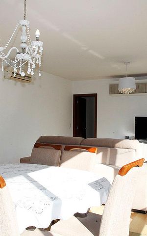 Apartamento para alugar com 123m², 3 quartos e 2 vagasSala