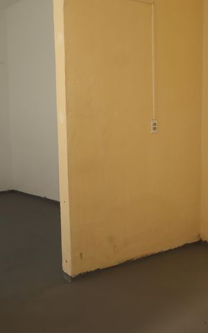 Casa à venda com 135m², 2 quartos e 8 vagasSala 2
