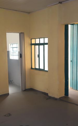 Casa à venda com 135m², 2 quartos e 8 vagasSala 1