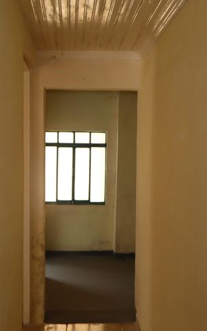 Casa à venda com 135m², 2 quartos e 8 vagasCorredor