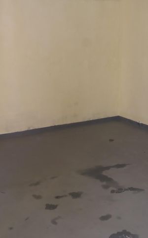 Casa à venda com 135m², 2 quartos e 8 vagasSala 1