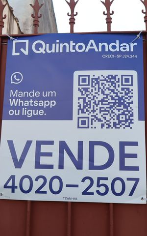 Casa à venda com 135m², 2 quartos e 8 vagasPlaca