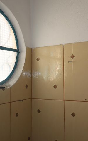 Casa à venda com 135m², 2 quartos e 8 vagasBanheiro da suíte