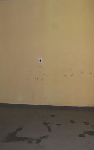Casa à venda com 135m², 2 quartos e 8 vagasSala 1