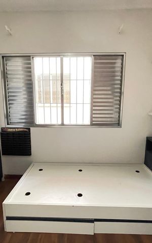 Casa à venda com 180m², 6 quartos e 3 vagas Casa à venda com 180m², 6 quartos e 3 vagasQuarto 2