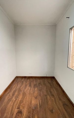 Casa à venda com 180m², 6 quartos e 3 vagas Casa à venda com 180m², 6 quartos e 3 vagasQuarto 3