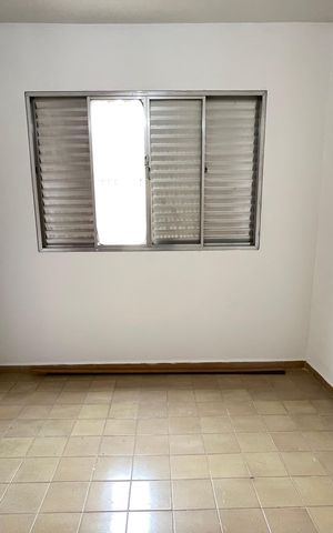 Casa à venda com 180m², 6 quartos e 3 vagas Casa à venda com 180m², 6 quartos e 3 vagasQuarto 5