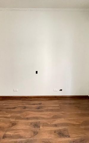 Casa à venda com 180m², 6 quartos e 3 vagas Casa à venda com 180m², 6 quartos e 3 vagasQuarto 1